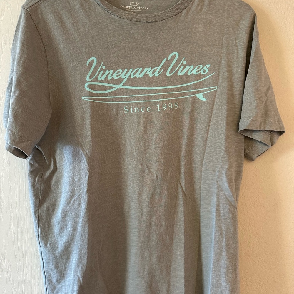 Vineyard Vines Boy’s Logo Tee in Light Gray with Aqua Print